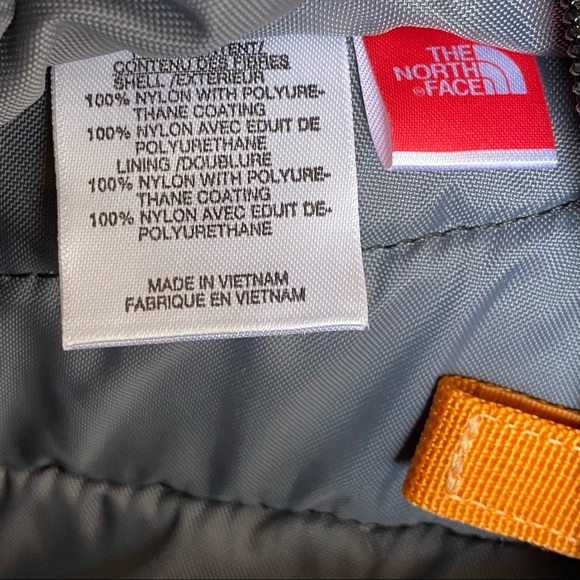 THE NORTH FACE • “Thresher” Hydration Pack - Picture 13 of 16